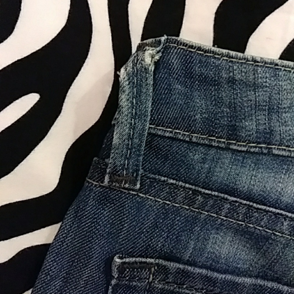 Ripped William Rast Jeans - Picture 2 of 8